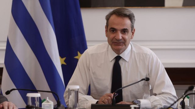 Κυριάκος Μητσοτάκης: Μία εβδομάδα δωρεάν διακοπές στη Ρόδο για όσους έφυγαν λόγω της πυρκαγιάς – «Δεν έχουμε ενεργές εστίες και ο καιρός για τις επόμενες 15 ημέρες δείχνει να είναι καλός» (video)