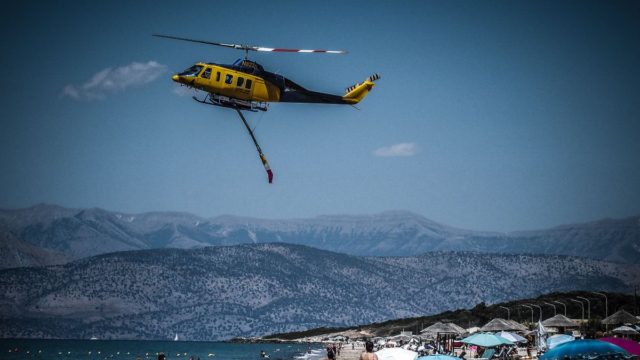 Φωτιά στη Σάμο – Στη μάχη εναέρια μέσα και εθελοντές