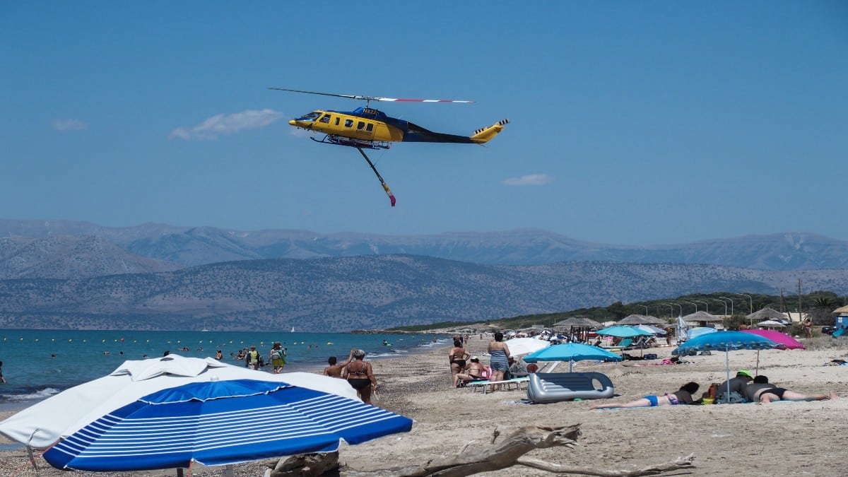 Εκτός ελέγχου η φωτιά στη Ζάκυνθο: Ήχησε το «112» – Έχει ζητηθεί εκκένωση σπιτιών