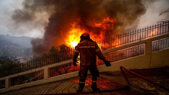 Φωτιά στο Έβρο: Αυτά είναι τα 13 μέτρα στήριξης για τους πυρόπληκτους – Αναλυτικά οι παροχές