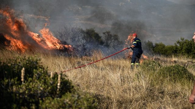 «Καμπάνα» της κυβέρνησης: Έως και 30.000 το πρόστιμο για τους εμπρηστές – Τι ισχύει για φωτιές από αμέλεια (video)