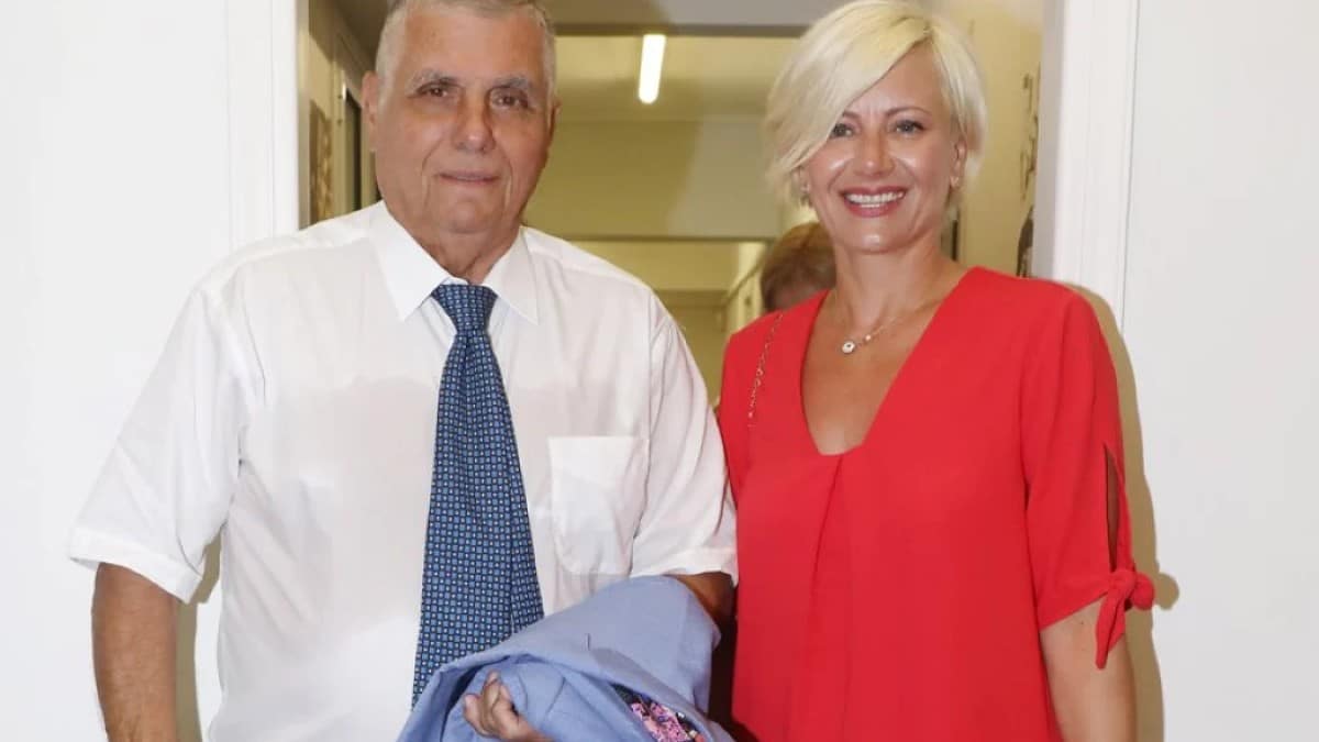 «Εξαφανίζεται» η περιουσία του Γιώργου Τράγκα σε σπίτια, πισίνες και… πάρκινγκ (ΒΙΝΤΕΟ)