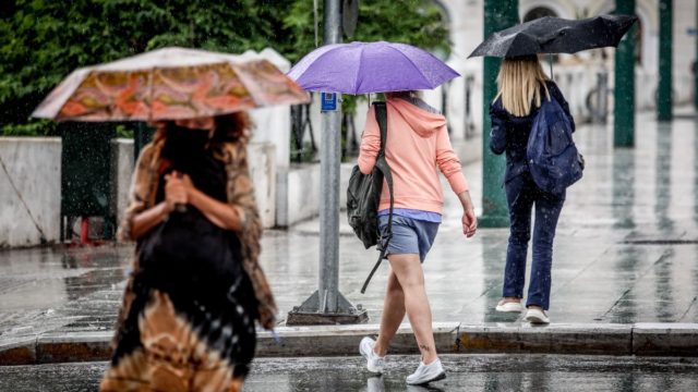 Έκτακτο δελτίο επιδείνωσης από την ΕΜΥ: Έρχεται ο «PETAR» και φέρνει βροχές και καταιγίδες – Από πού θα περάσει