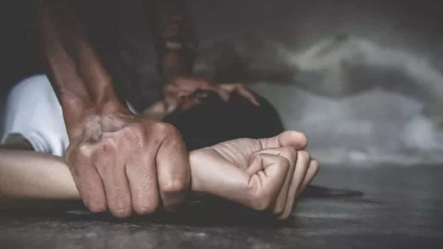 Ηράκλειο: Χειροπέδες εν ώρα υπηρεσίας σε 33χρονο ναυτικό για βιασμό κοπέλας
