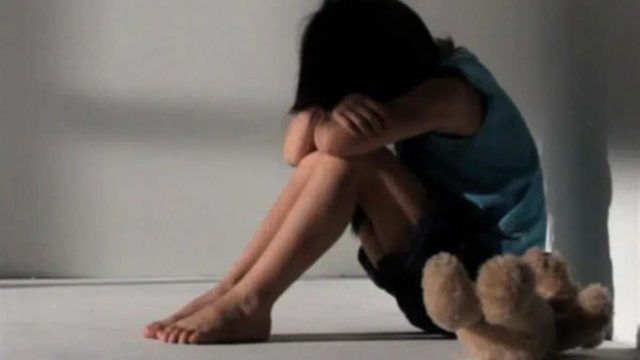 Φρίκη στην Κέρκυρα: Μητέρα κατήγγειλε τον σύντροφό της για ασέλγεια στα πέντε παιδιά της