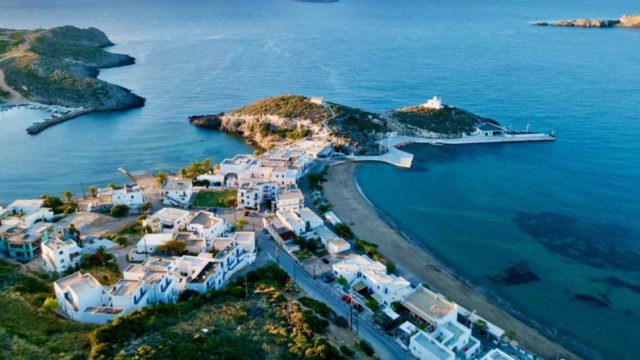 Ό,τι επιθυμεί η ψυχή σας: Το ελληνικό νησί με ημερήσιο budget 60 ευρώ – Οι πιο διαφορετικές διακοπές της ζωής σας