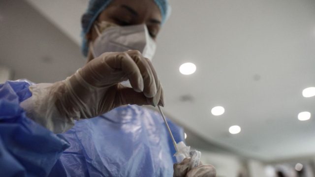 Κορωνοϊός – Παραλλαγή «Eris»: Ιδιότητες ανοσοδιαφυγής και αυξημένη μεταδοτικότητα – Οι επιστήμονες περιμένουν έξαρση στις επόμενες εβδομάδες