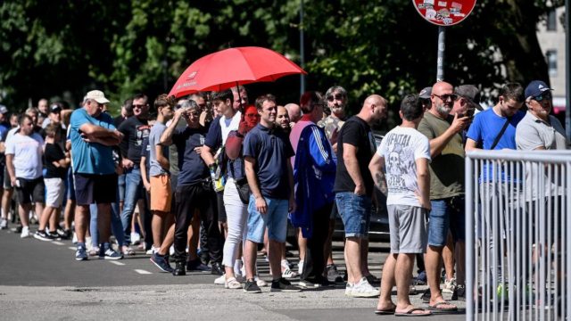 Πατείς με πατώ σε στο Ζάγκρεμπ: Ουρές για ένα εισιτήριο του ματς με την ΑΕΚ – «Πάτησε» Κροατία η Ένωση (photos)