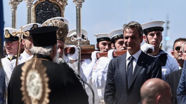 Μητσοτάκης από Τήνο: Έχουμε ξεπεράσει τη δεκαετή κρίση – Μπορούμε να ατενίζουμε το μέλλον με αισιοδοξία (video-photos)