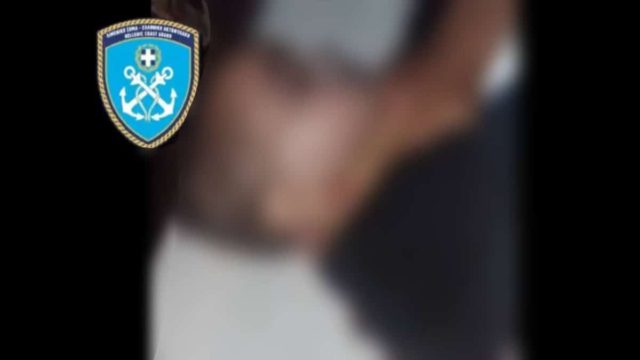 Συγκλονιστικές εικόνες στη Σάμο: Η στιγμή που Λιμενικοί σώζουν βρέφος με ΚΑΡΠΑ – Το σοκαριστικό βίντεο