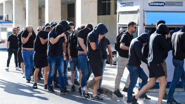 Νέα Φιλαδέλφεια: Στις 70 οι προφυλακίσεις για τον φόνο του Μιχάλη Κατσουρή – Ανάμεσά τους 2 Έλληνες