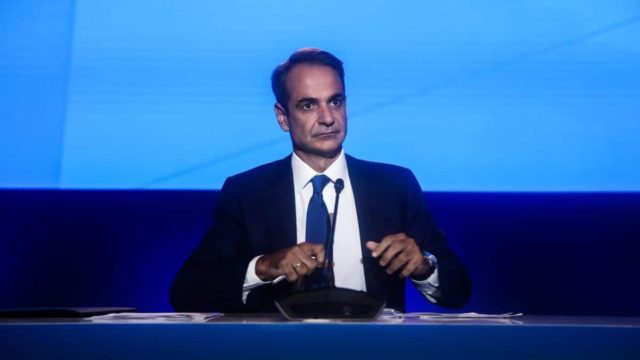 «Ψαλίδι» Μητσοτάκη στην ακρίβεια – Το πακέτο μέτρων που θα ανακοινωθεί στη ΔΕΘ (video)