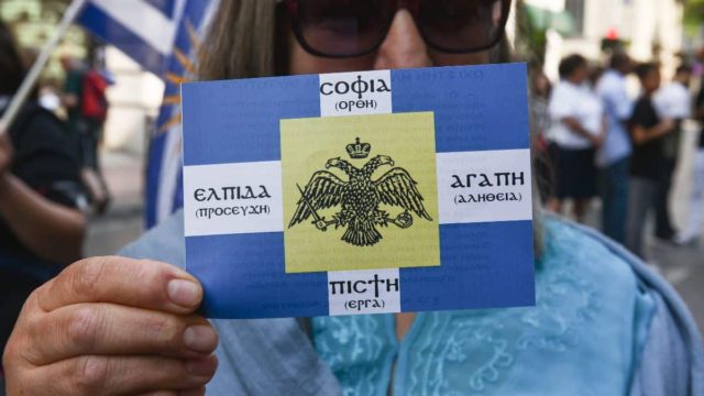 «Φρέσκια»… έμπνευση για τις νέες ταυτότητες: «Είναι προθάλαμος για… το χάραγμα σε δεξί και μέτωπο» (video)