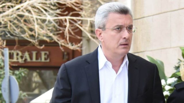 «Ραγίζει» καρδιές ο Νίκος Χατζηνικολάου: «Δεν είσαι εδώ να σου μιλήσω, ζεις μέσα στην καρδιά μου»