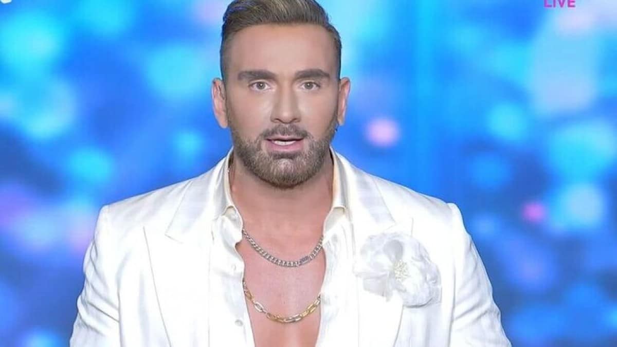 «Η Ελλάδα μας παραδομένη στις φλόγες» – Τσακίζει “καρδιές” το μήνυμα του Νίκου Κοκλώνη για τις φωτιές που καίνε σε ολόκληρη τη χώρα (photo)