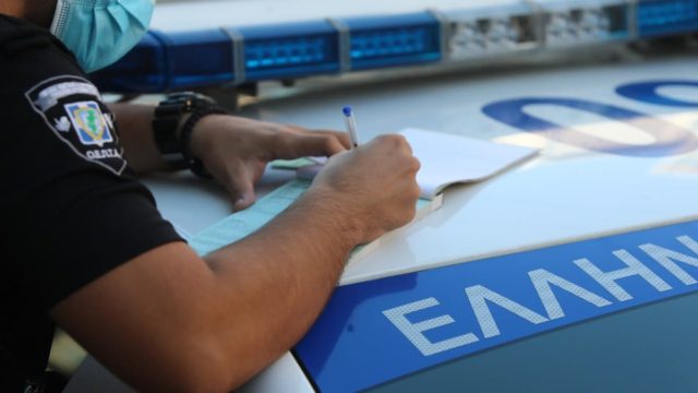 «Ψυχρολουσία» στους δρόμους: Μουσική στο αυτοκίνητο – Πώς φέρνει πρόστιμο και αφαίρεση διπλώματος
