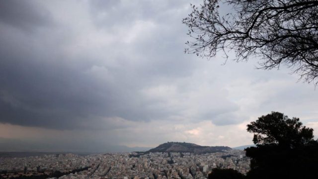 Καιρός σήμερα 29/8:  Άστατος με καταιγίδες και βροχές – Πού θα ανοίξουν οι ουρανοί