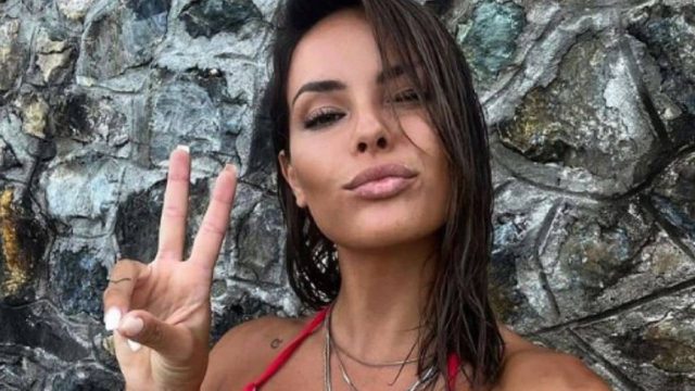 Αποκαλυπτική εμφάνιση από τη Σοφιάνα του Survivor στη Σύρο (ΦΩΤΟ)