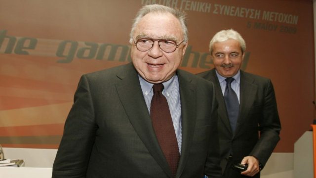 Ο Σωκράτης Κόκκαλης βάζει 30 εκατ. στην ΑΜΚ – Επιστρέφει στα 84 του!