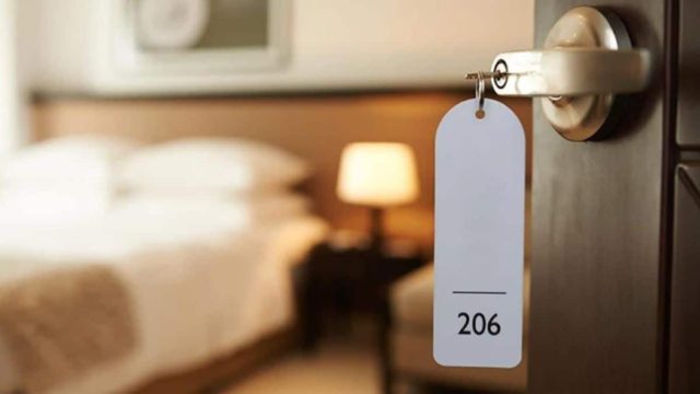 Σοκ στη Ζάκυνθο: Διαρρήκτης με συνεργό καμαριέρα «ξάφριζε» σπίτια και καταλύματα – Η λεία τους ξεπερνά τα 35.000 ευρώ