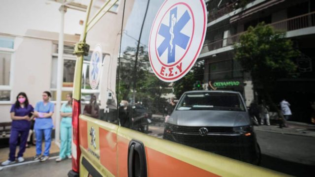 Θεσσαλονίκη: Μηχανή τρένου συγκρούστηκε με αυτοκίνητο – Τραυματίας ο οδηγός του οχήματος