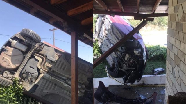 Θεσσαλονίκη: Αυτοκίνητο καρφώθηκε σε αυλή σπιτιού – Τραυματίστηκε η οδηγός του ΙΧ (photos)