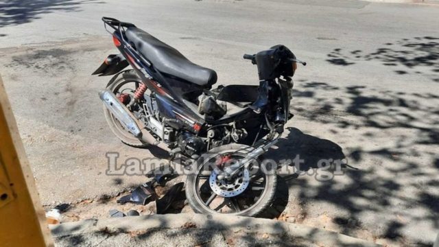 Σοκ στη Λαμία: Τροχαίο ατύχημα με ντελιβερά στα Γαλανέικα