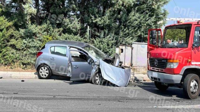 Σοκαριστικό τροχαίο στη Λάρισα με σύγκρουση δύο ΙΧ – Σοβαρά τραυματίας με πολλαπλά κατάγματα 59χρονος οδηγός (photos)