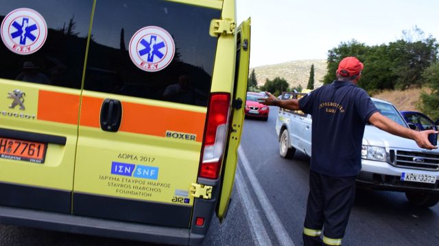 Θεσσαλονίκη: Σοβαρή σύγκρουση φορτηγού με μοτοσικλέτα – Ο ένας οδηγός βαριά τραυματισμένος