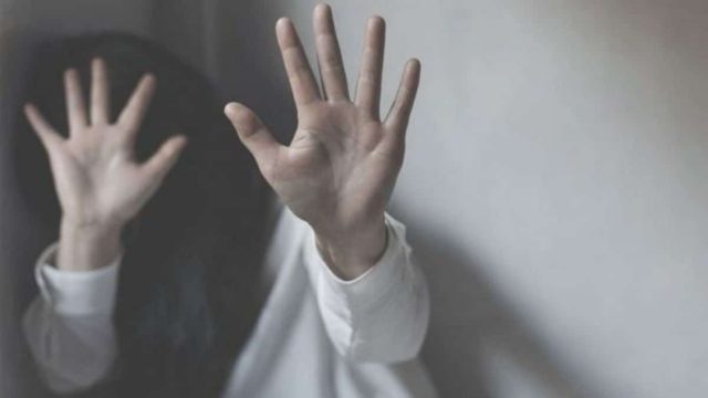 Χανιά: «Θερμόαιμος» 35χρονος ξυλοκόπησε 18χρονη – Νοσηλεύεται χτυπημένη στο κεφάλι