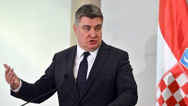 Προκλητικός ο πρόεδρος της Κροατίας: «Τους μοίρασαν στις φυλακές για να τους δείρουν και να τους βιάσουν»