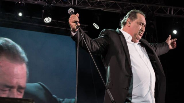 Σπαράζει καρδιές: Η τελευταία επιθυμία του Βασίλη Καρρά από την οικογένειά του σε περίπτωση που δεν τα καταφέρει