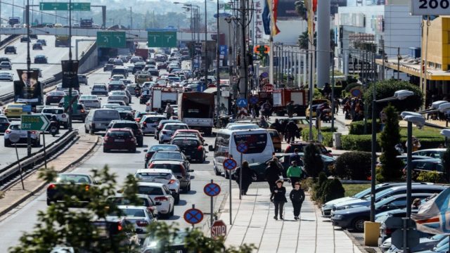 Πανικός στην περιφερειακή Υμηττού – Μεγάλες καθυστερήσεις στην κυκλοφορία