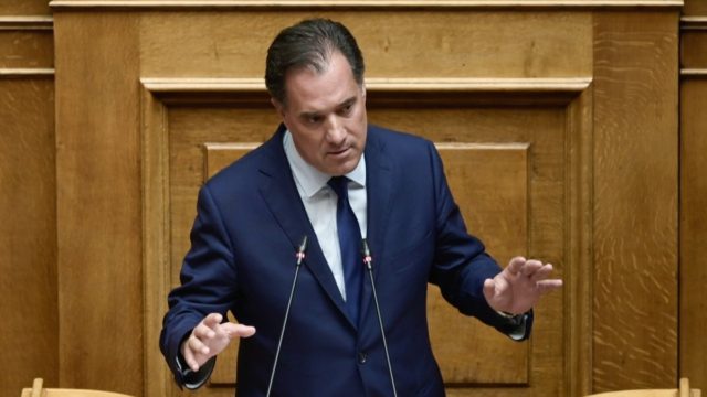 Άδωνις Γεωργιάδης: «Θα τσακώνονται ποιος να πρωτοδουλέψει την Κυριακή – Εξαιρετικά φιλεργατικό το νέο νομοσχέδιο»