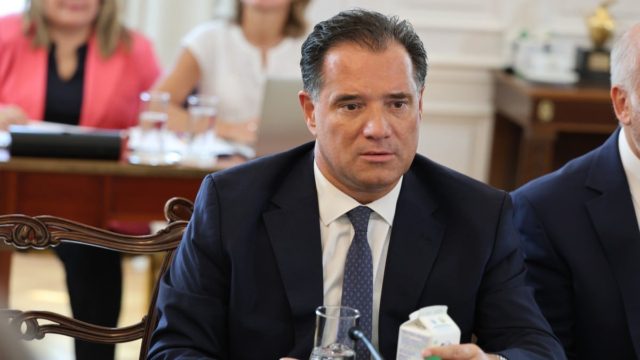 Άδωνις Γεωργιάδης για τον νεκρό στον Πειραιά: «Έχω αρρωστήσει, δεν μπορώ να πιστέψω ότι έχει γίνει κάτι τέτοιο στην Ελλάδα»