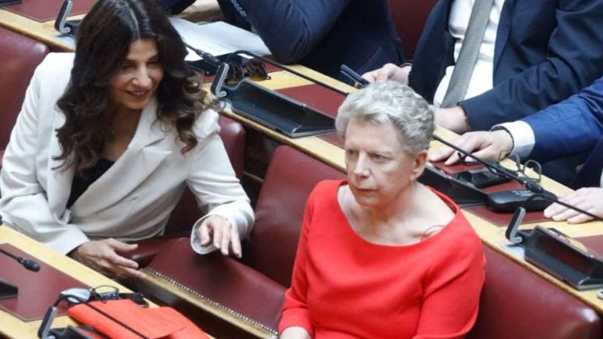 Πόπη Τσαπανίδου και Έλενα Ακρίτου αποφασίζουν αν θα μπει στη Βουλή ο Κασσελάκης