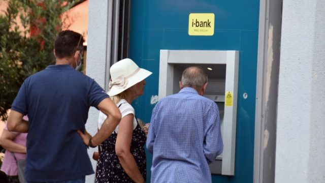 Ρέθυμνο: Τον έστειλε στο ΑΤΜ και του πήρε 2.500 ευρω