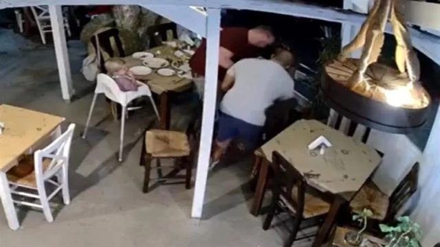 Συγκλονιστικό βίντεο από την Κρήτη – Η στιγμή που πελάτης ταβέρνας σώζει κοριτσάκι από πνιγμό