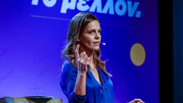 Έφη Αχτσιόγλου – Το τελευταίο της μήνυμα: «Γιατί ψηφίζουμε αύριο; Είμαι εδώ γιατί εγώ μπορώ» (video)