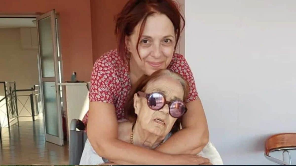 «Δεν θα ευχόμουν άνοια σε κανέναν»: Συγκινεί η Ελένη Ράντου για τη μητέρα της που πάσχει από Αλτσχάιμερ