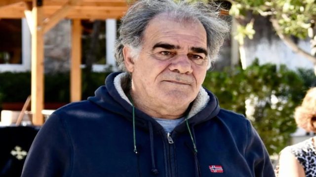 «Με ειδοποίησε η κυρία που τη φρόντιζε 7 η ώρα το πρωί ότι πέθανε» – “Τσακίζει” καρδιές ο Γιάννης Μποσταντζόγλου για τον θάνατο της μητέρας του