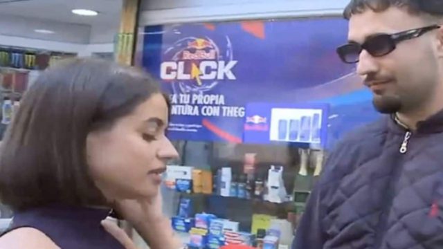 Αδιανόητο σκηνικό: Άνδρας επιτέθηκε σεξουαλικά σε δημοσιογράφο την ώρα που έκανε ζωντανή μετάδοση (video)
