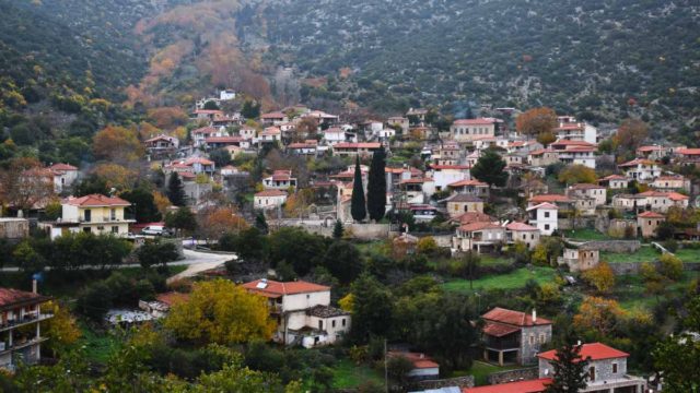 Καρυά Αργολίδας: Ο ιδανικός προορισμός για μονοήμερη εκδρομή – Το καταπράσινο χωριό μια «ανάσα» από την Αθήνα