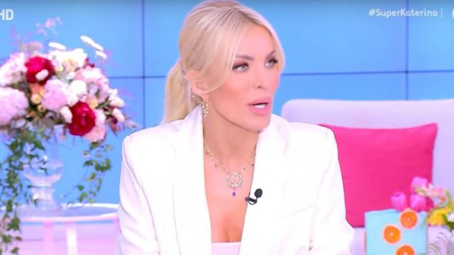 Χαμός στον αέρα του Super Κατερίνα: “Κύριε Μπαλάσκα μην πείτε κάτι άλλο σας παρακαλώ.”