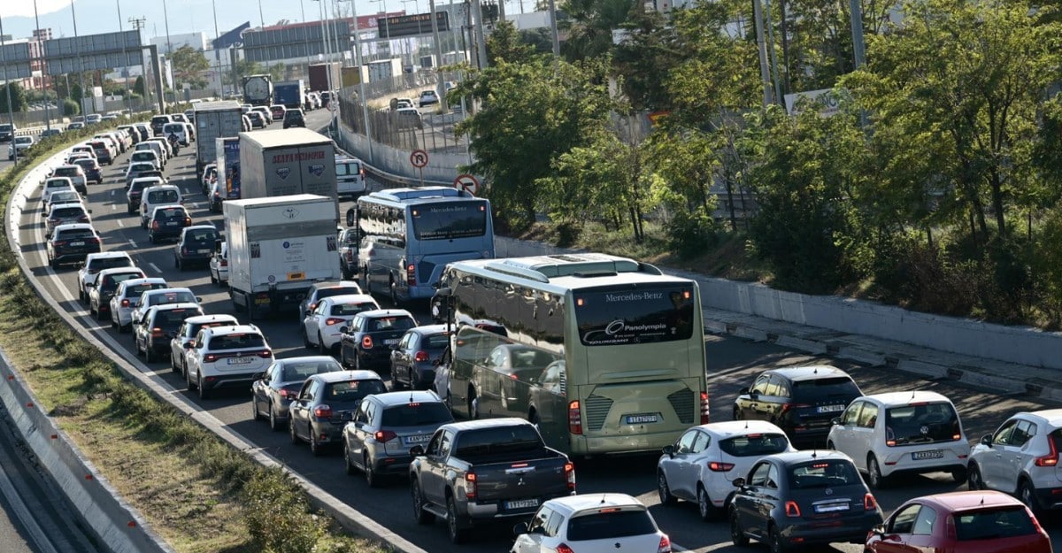 Αυξημένη η κίνηση στους δρόμους- Δύο τροχαία αυτή την ώρα
