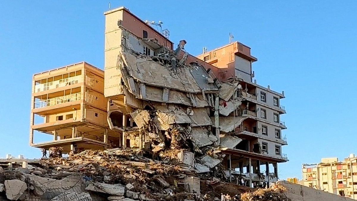 Φονικές πλημμύρες στη Λιβύη: Tο νερό έφτασε στον 5ο όροφο πολυκατοικίας! Συγκλονίζουν οι μαρτυρίες για την εφιαλτική νύχτα (video)