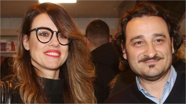 Λίνα Πρίντζου:  «Για χρόνια υπήρξα καταθλιπτική! Για να βρεθώ στην αντίπερα όχθη…» – Η συγκλονιστική εξομολόγηση της συζύγου του Βασίλη Χαραλαμπόπουλου (photo)