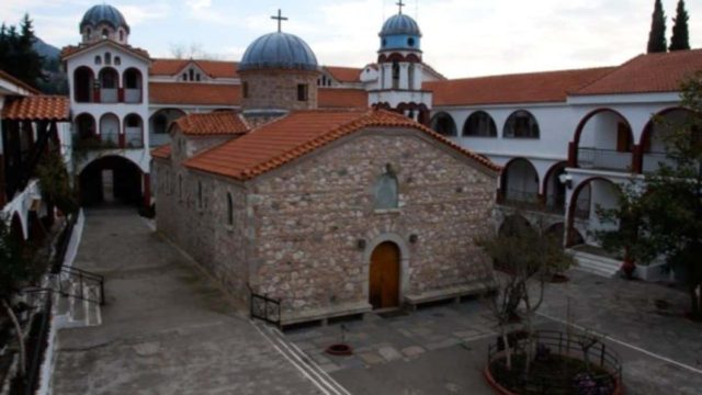 Ιερά Μονή Οσίου Δαυίδ: Το θαυματουργό μοναστήρι στην Εύβοια και τα ιερά λείψανα