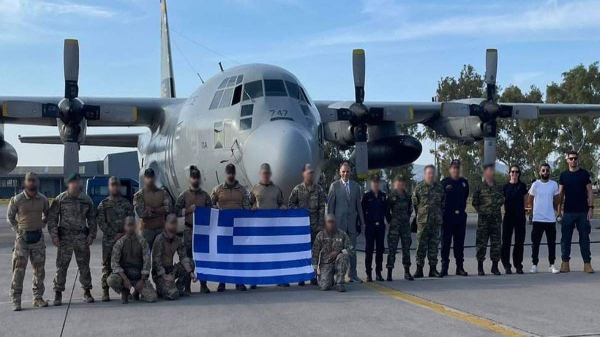 Τραγωδία στη Λιβύη: Στους 5 οι νεκροί της ελληνικής αποστολής – Στην Ελευσίνα με το C-130 οι 13 τραυματίες (videos)