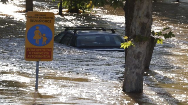 «Βαμμένα με αίμα» τα λασπόνερα της Θεσσαλίας: Μεγαλώνει ο τραγικός απολογισμός – 16 οι νεκροί, σορός εντοπίστηκε μέσα σε αυτοκίνητο στο Πήλιο (video)